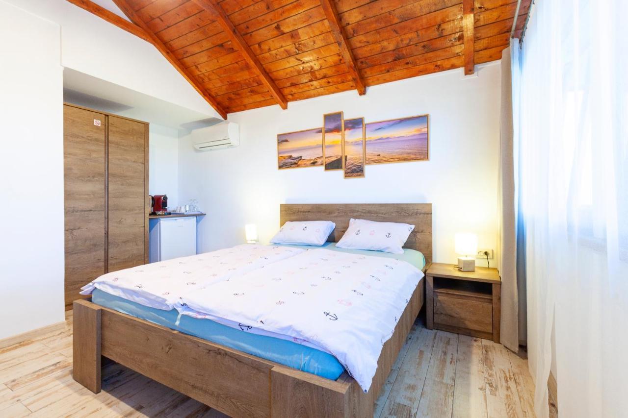 Casa Ana Hotel Vama Veche Ngoại thất bức ảnh
