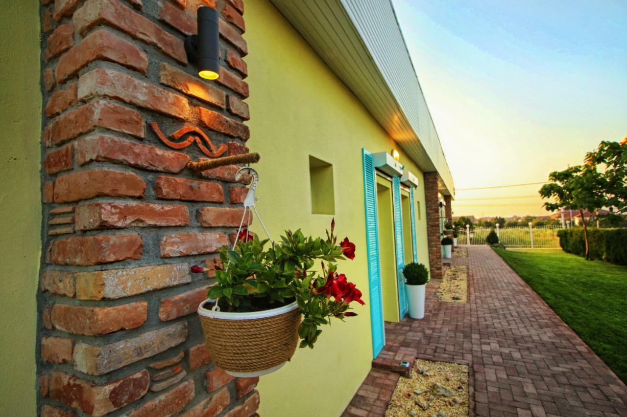 Casa Ana Hotel Vama Veche Ngoại thất bức ảnh
